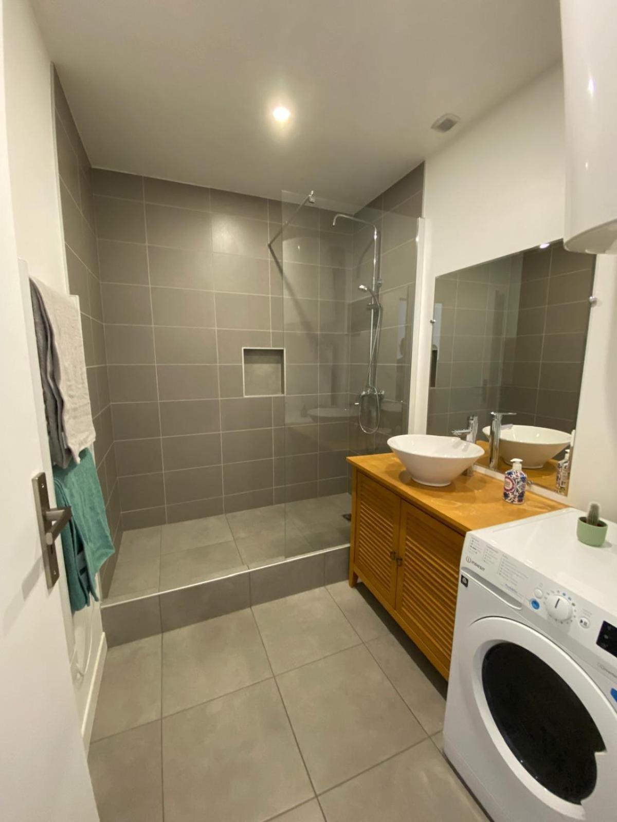 Family House - Centre Gare Apartment โรอาน ภายนอก รูปภาพ